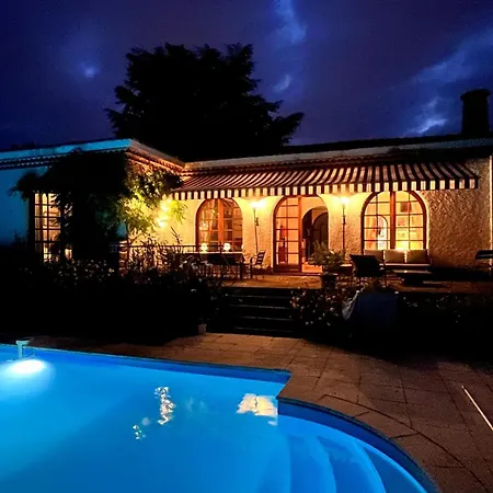 10 Personnes Aux Pieds Des Pyrénées Pau Villa *